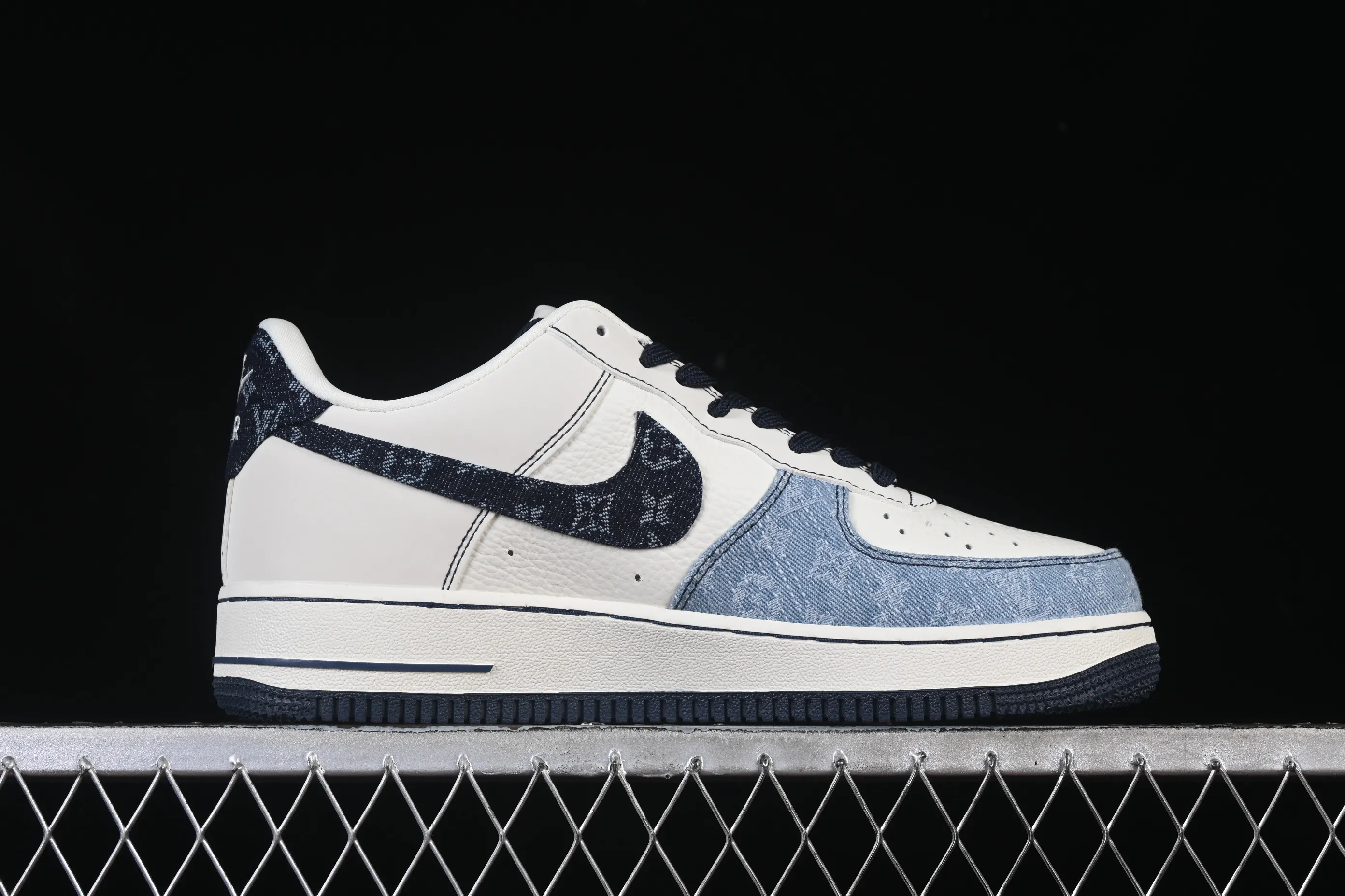 All Categories Nk Air Force 1 Air Force Series Nk Air Force 1 Low Air Force Low Nike Air Force 1'07 Low LV Joint Spliced ​​Denim Air Force One Low Casual Sneakers SC0601-556
